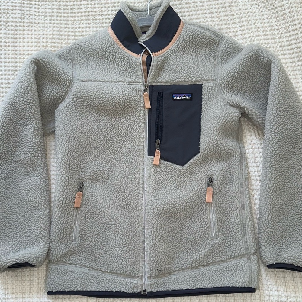 Patagonia Women’s Classic Retro-X Windproof Jacket